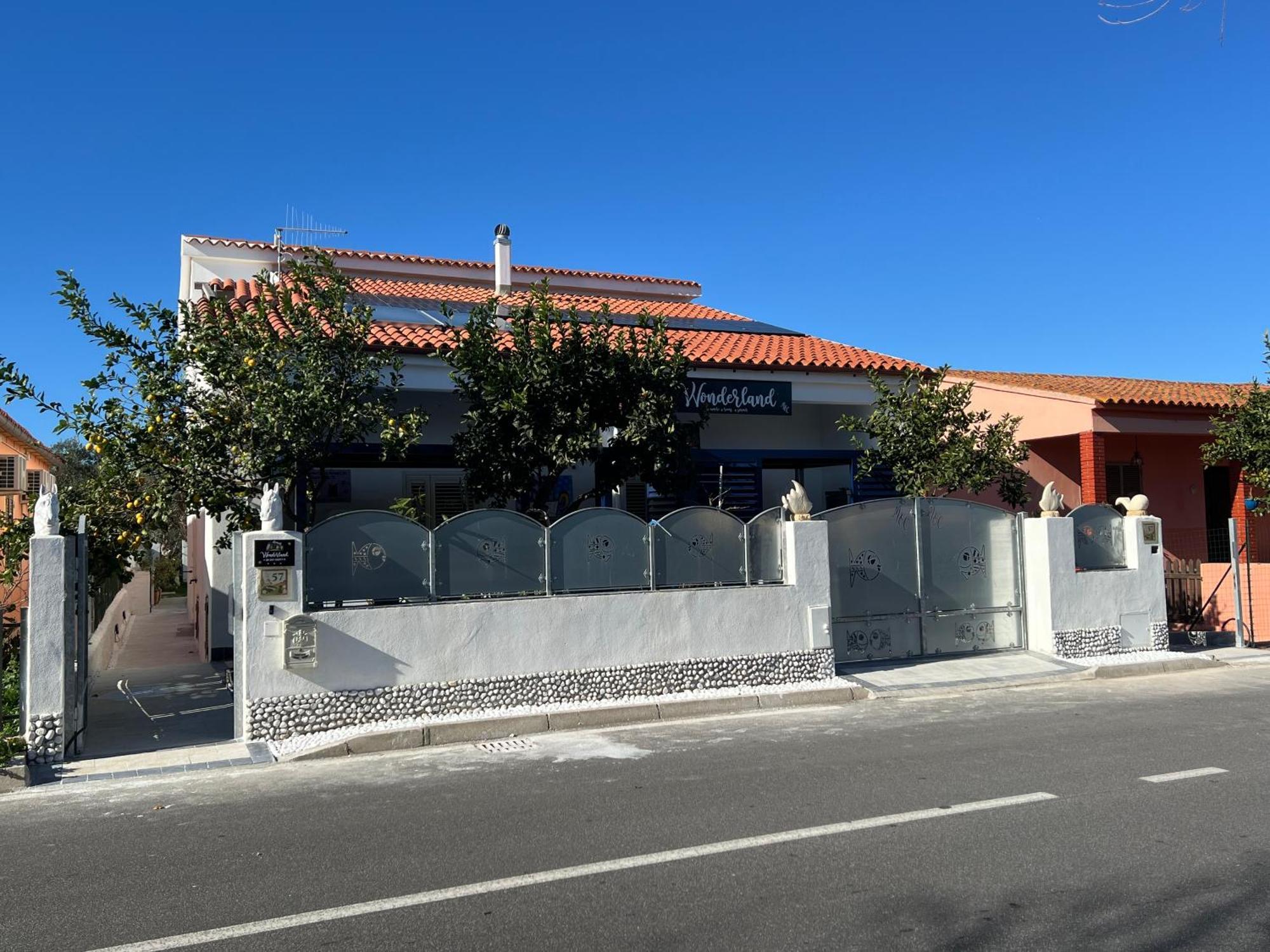 Wonderland Hotel San Teodoro  Exterior photo