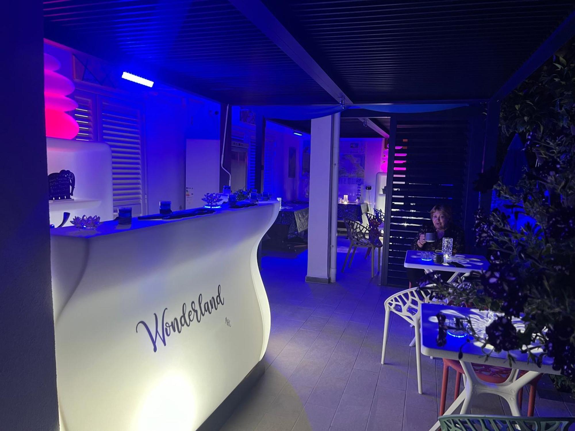 Wonderland Hotel San Teodoro  Exterior photo